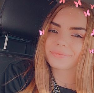 Meet your Posher, Britney